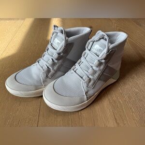 Sorel Light Gray Cream Out N About Boots